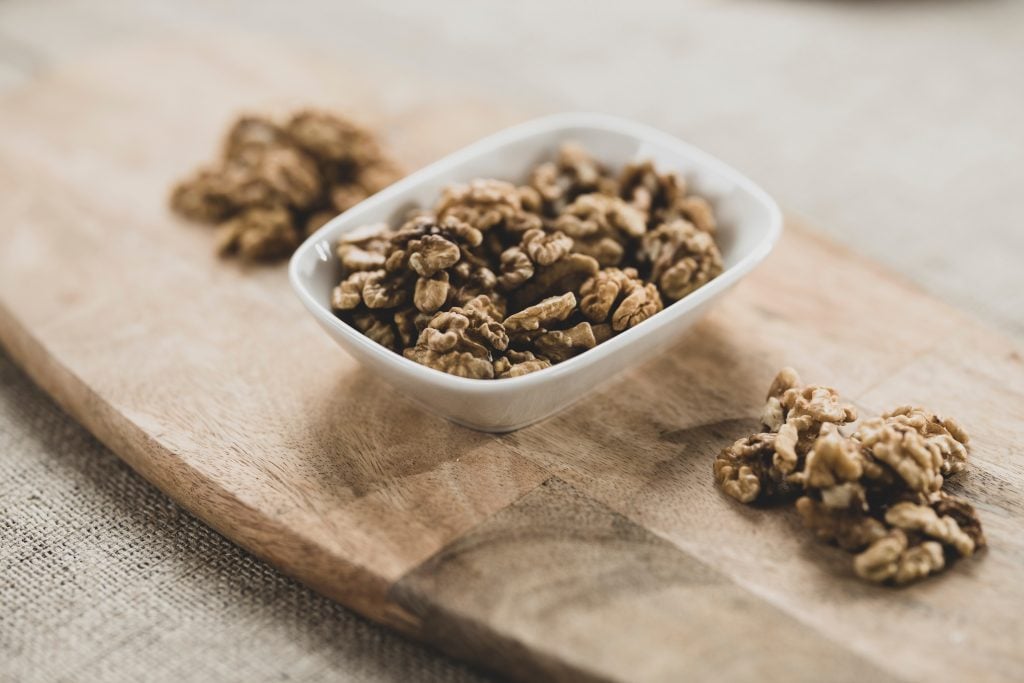 walnuts are a great snack to eat when intermittent fasting